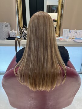 ヘアーアンドネイルサロン キララ(hair&nail salon KIRARA) プラチナカラー