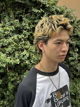 ローグ(Logue) 金髪スパイキーショート/ピンパーマ/ブリーチパーマ