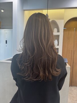 ウユ(uyu) ニュアンスハイライト、ロングレイヤー