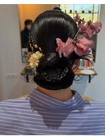 コム(KOMU) シニヨン