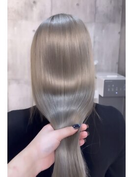 メゾン 心斎橋店(Maison) ホワイトベージュ@midori_maison