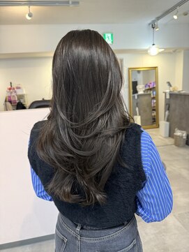 ミョンシル グレージュ/レイヤーカット