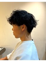 ビハインドザカーテン(BEHIND THE CURTAIN)&nbsp;【癖毛風パーマ】スタイリングを楽に、前髪が割れやすい方に