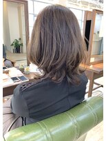 マリアバイアフロート(Maria by AFLOAT)&nbsp;アッシュブラウン厚めバング毛先パーマ外ハネひし形ボブ