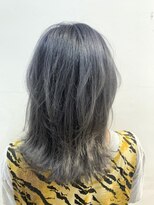ココ 本八幡(KOKO)&nbsp;黒髪クラゲヘアーオリーブグレー小顔ココアベージュミディアム
