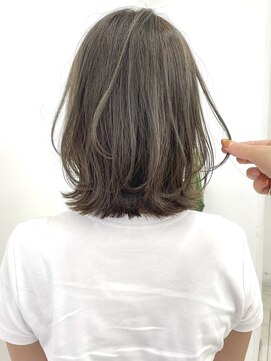 ニューラインギンザ(New-Line 銀座) [中野莉子] 簡単スタイリング！くびれロブ ミディアムヘア