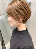 ショートボブ、アッシュブラウン、明るめカラー、イルミナカラー