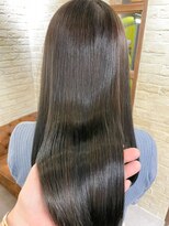 クラッチ ユニ(CLUTCH uni)&nbsp;大人可愛い小顔美髪ツヤ髪髪質改善シンプルストレートA10