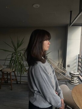 リバレッジ 広尾(Leverage) ミディアムレイヤーバングス：Maho Toda