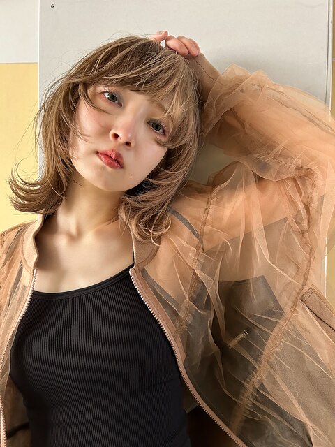 brown×beige　ツートーン　ミディアムウルフ　レイヤーカット