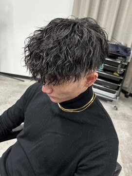 イーラ(era) ツイストスパイラルパーマ前下がりマッシュ