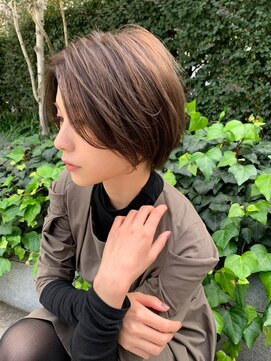 キビト(kibito) 伸ばしかけショート×ナチュラルアッシュ×大西真人