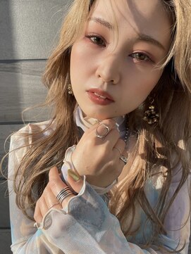 スリー バイ ベルベット 博多(THREE... by velvet) ブランドシアベージュ