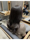 巻き髪が楽しめる自然な縮毛矯正