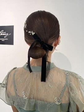 ミンクスオーバー(MINX OVER) 【ヘアセット】タイトシニヨン×金箔アレンジ