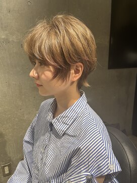 髪質改善と縮毛矯正の専門店 サンティエ(scintiller) 大人綺麗な小顔襟足スッキリショートボブ　30代40代50代