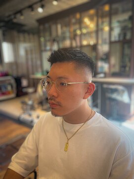 リバレッジ 広尾(Leverage) かき上げスキンフェード