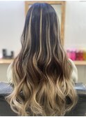 シールエクステ　ハイライトグラデーション　くびれヘア
