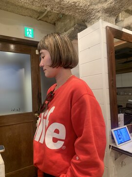 ラレイ ハラジュク(Lalei harajuku) ハイライトカラー×切りっぱなしミニボブ/ダブルカラー