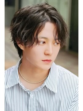 リークフー(Ree cu fuu) 10代20代30代/爽やか無造作パーマセンターパート透明感カラー