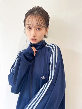 イル(ill) アッシュカラー　簡単アレンジ　ナチュラルヘア　イルミナカラー