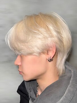 ノラ シブヤ(NORA) センターパートメンズカット韓国ヘアホワイトブロンドカラー