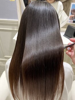 リフ(LIF by MIRROR TALK)の写真/“Aujua” “髪質改善メテオ”のトリートメントで理想の髪質へ。一人ひとりに合ったトリートメントをご提案