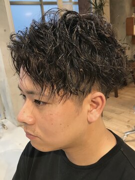 ツーダブルバイフィフス 西梅田店(WW.. by fifth) 大阪シャドウパーマスパイラルパーマツイストパーマフェード30代