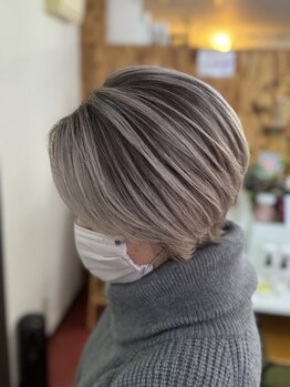 ソメツヤ 白石店(染TSUYA)の写真/白髪を隠すだけでなく"活かす"テクニックが自慢!【白髪ぼかしデザイン】で立体感と透明感をプラス♪