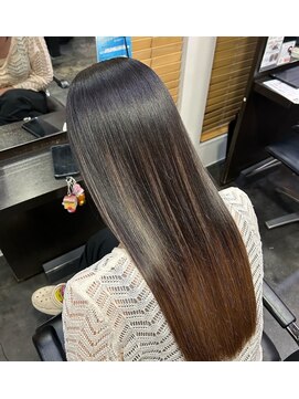 ニュイ 茨木店(nui +) ミルクティーブロンド/ダークブルー/デジタルパーマ/茨木