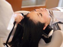 安らぎの空間での丁寧なヘッドケア〔髪質改善/縮毛矯正/髪質改善縮毛矯正/髪質改善トリートメント〕