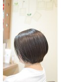 女性らしさ満載のショートボブ