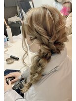 アールイー(Re:)&nbsp;結婚式にもおすすめ編み下ろし