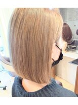 マニス(manis) ヘイリーボブ×ナチュラルハイトーンミルクティーグレージュ