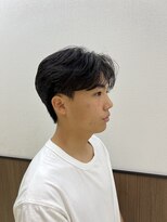 ステージ(STAGE)&nbsp;ダウンパーマ　韓国メンズヘア　カルマパーマ　センターパート