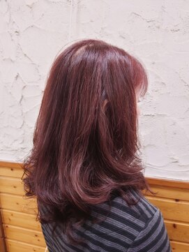 アイティ バイ イロヘア(aiti by ilo.hair) 明るめピンクカラー