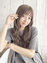 ヘアメイク ナル(hair make nalu)&nbsp;透け感グレージュのセミウェットアレンジ