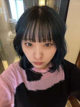 クレビア 名古屋(CreBiA) レイヤーボブ/ブルーグリーン