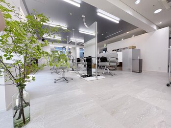 レアル 心斎橋 大阪(REAL)の写真/【6/8NEWOPEN】他エリアで人気のブリーチテクニックが心斎橋でも☆高技術スタッフによる艶髪&海外ヘアに！