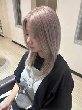 ジャストビューティマカロン 上大岡(Just Beauty macaron) 【 mio 】ホワイトベージュ