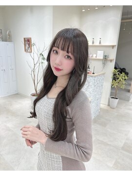 アム 表参道(am) 小顔薄めバンググレージュレイヤーロング前髪パーマ黒髪