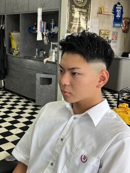 【高校生カット＋シェービング3,520円】あなたのなりたいを叶えるお悩み解決サロン◎CROWNにお任せ！