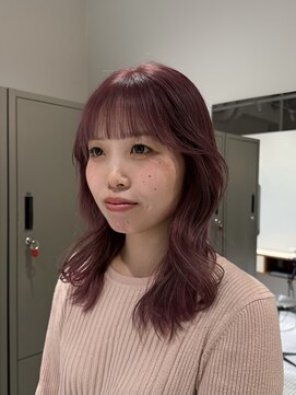 柔らかいピンクベージュ