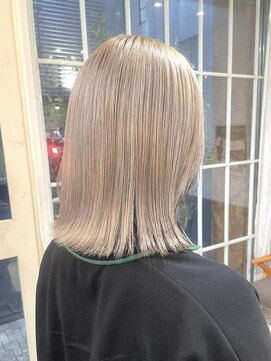 ネオリーブアイム 横浜西口店(Neolive aim) ハイトーンボブ　ミルクティーベージュ【横浜】