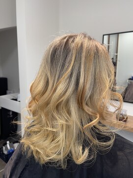 テテ(tete) シャドールーツ