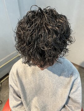 ロア ファーストクラス(LORE.first class) 波巻きパーマスタイル