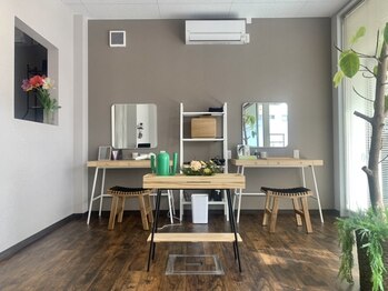 カラーストック(Color Stock)の写真/【カラー専門店】女性オーナーカラーリストがマンツーマンで施術◎白髪ぼかしハイライトが人気＊