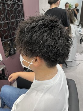 モダンメイド 四条烏丸(modern made) メンズ20代30代40代イメチェンフルバング似合わせカット美髪