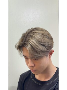 ディオ 町田店(DIO) グレージュバレイヤージュ【メンズハイトーン、バレイヤージュ】