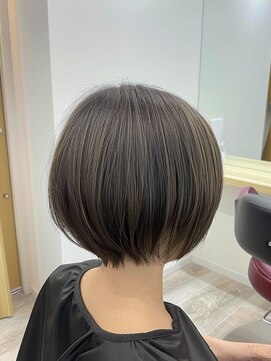 クラン(Chlan) ひし形丸みショート